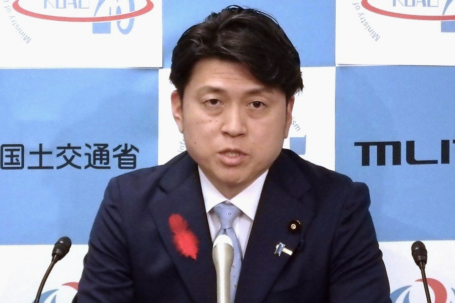 閣議後会見で公明党の連立離脱について話す中野国交相（日本工業経済新聞社【建設メール】より）